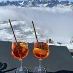 drink z widokiem na góry w Andach